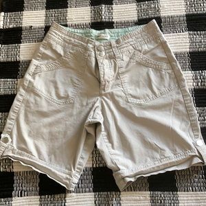 Lee shorts. Snap front with zipper